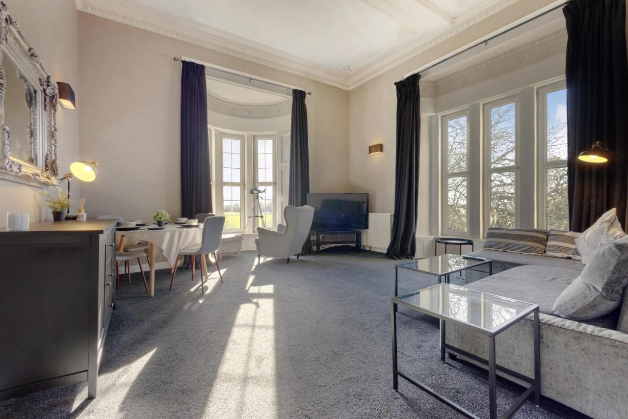 Beautiful 2 To 3 Bed Apartment With Stunning Views! آير المظهر الخارجي الصورة